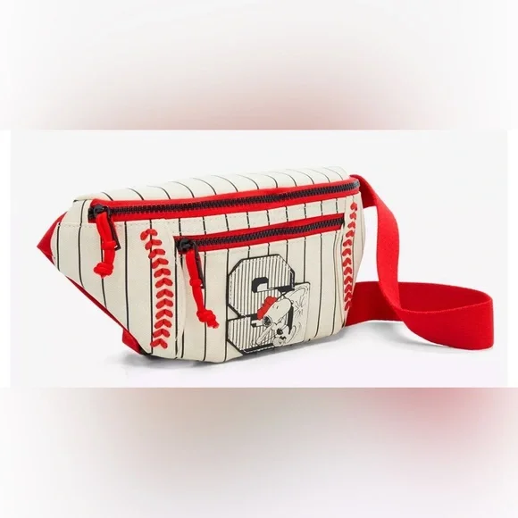Peanuts Snoopy Baseball Belt Bag- NWT - Picture 4 of 4